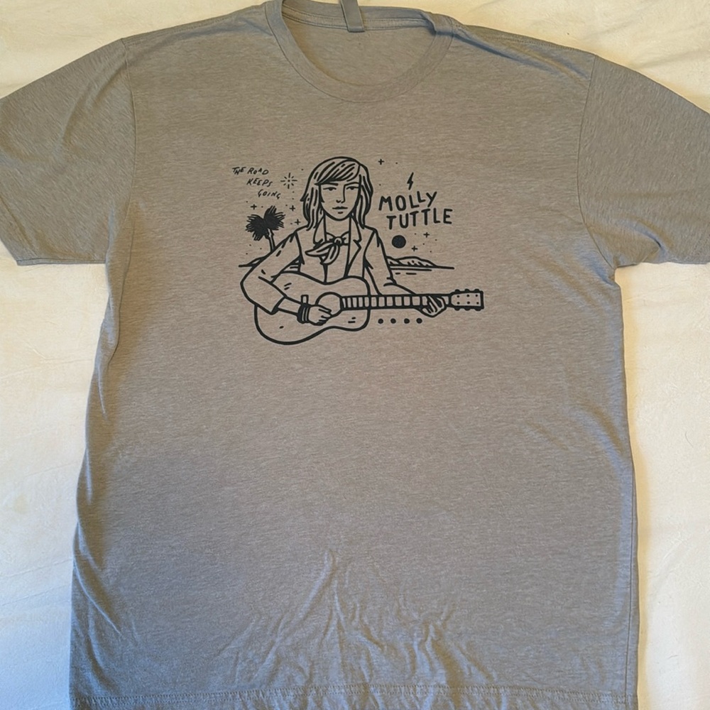 Molly Tuttle concert tee shirt
